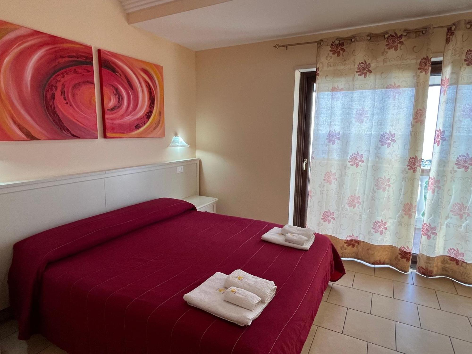 מלון סנטה דומניקה Residenza Domus Aurea Tropea- Vista Mare מראה חיצוני תמונה