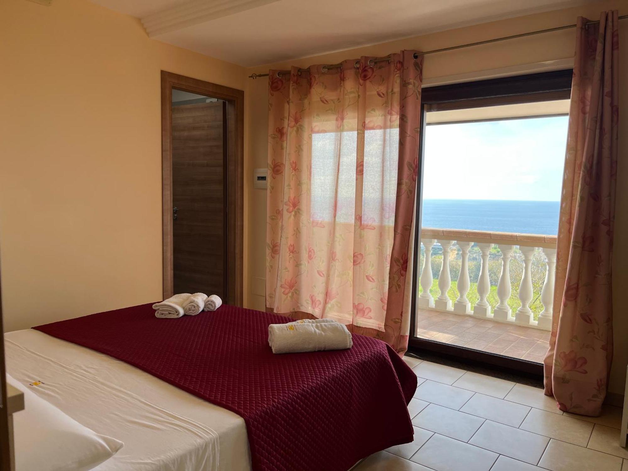 מלון סנטה דומניקה Residenza Domus Aurea Tropea- Vista Mare מראה חיצוני תמונה