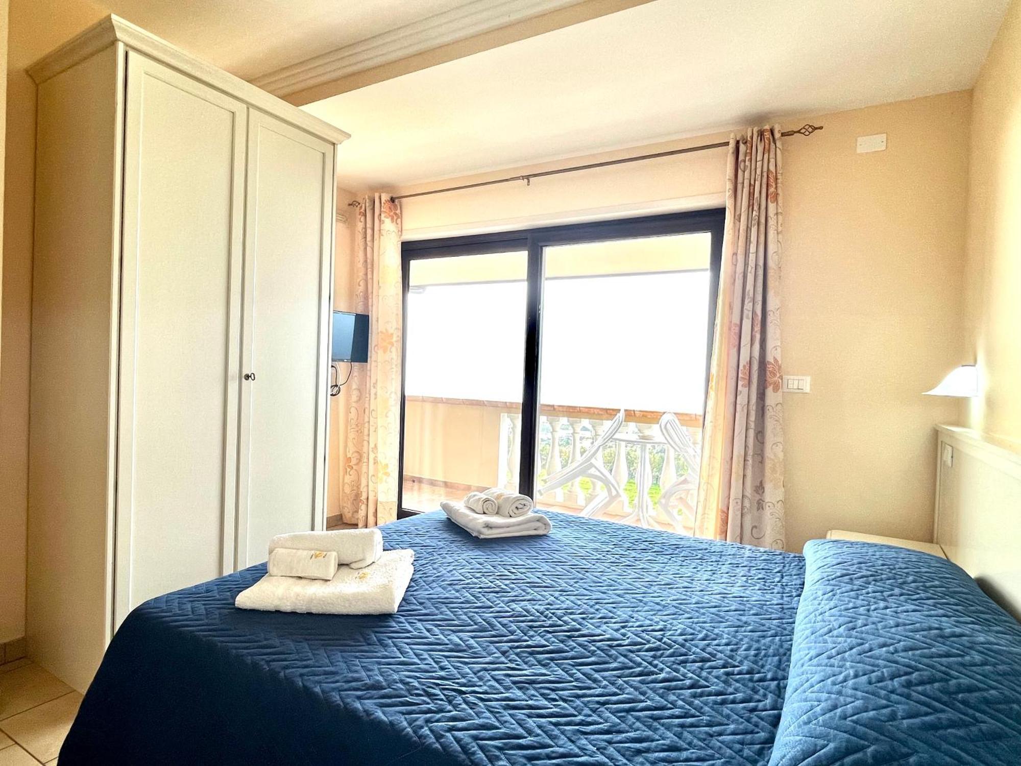 מלון סנטה דומניקה Residenza Domus Aurea Tropea- Vista Mare מראה חיצוני תמונה